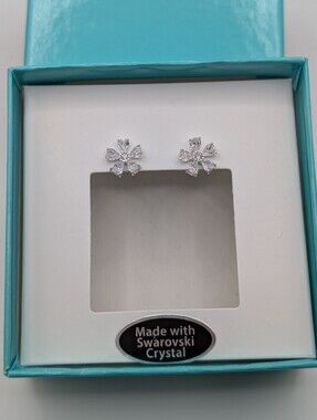 Swarovski Crystal Sparkly Silver Floral Stud Earrings New In Box!